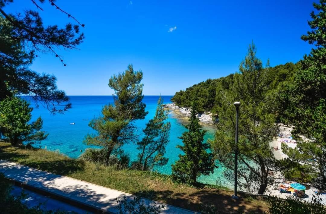 Apartment Tomas Near The Beach Pula Exterior foto